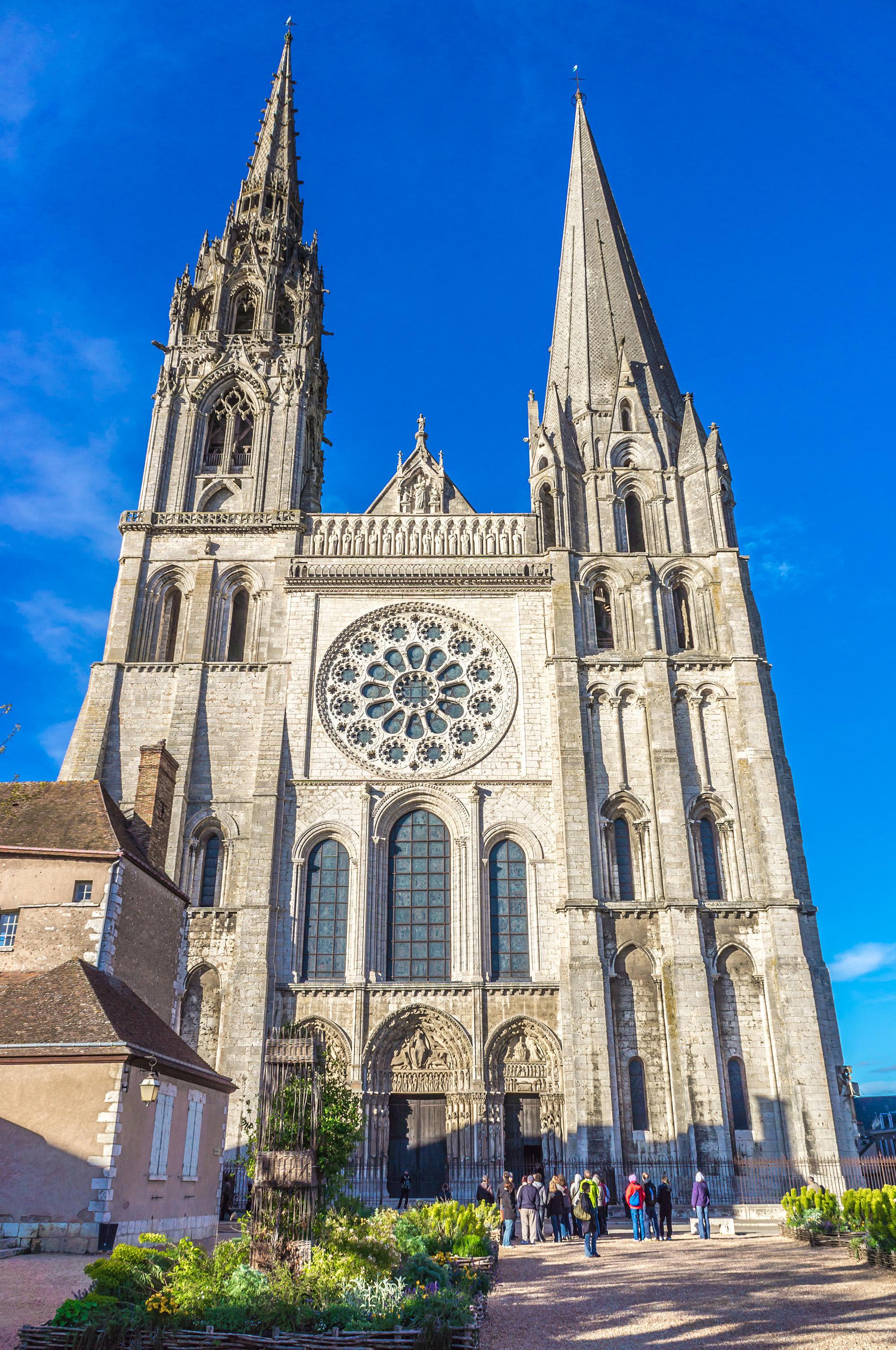 guided tour chartres cathedral