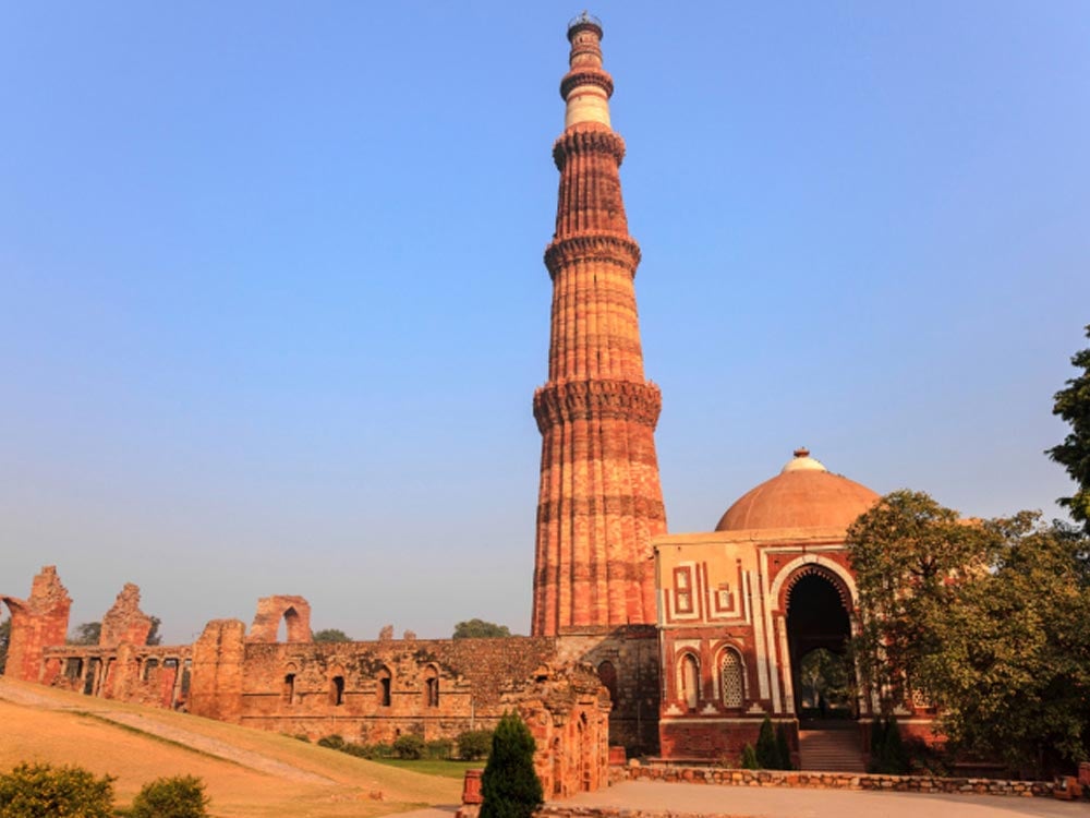 Risultati immagini per qutub minar new delhi