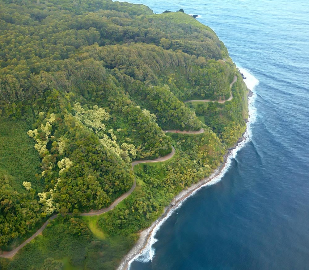 The beautiful and curvy Road to Hana in Hawaii