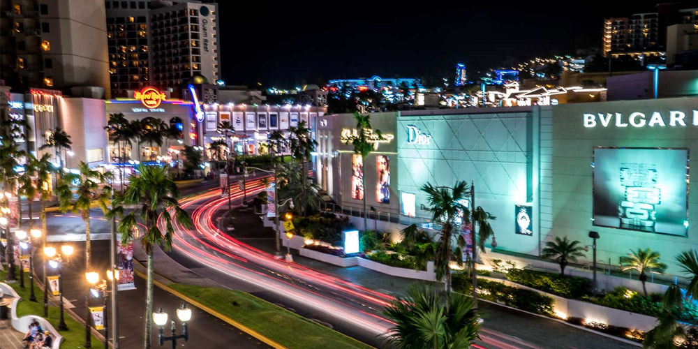 Night lights in Tamuning district