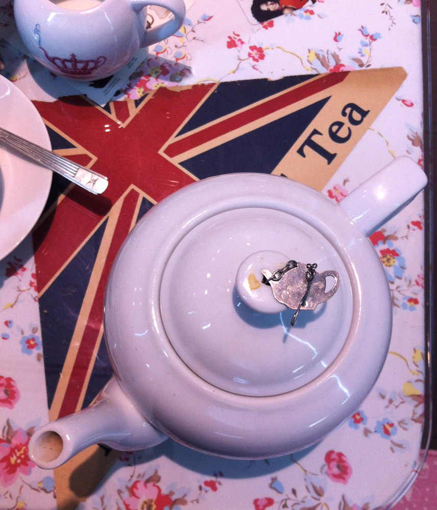 Crown and Crumpet Tea Stop Cafe Restaurant Review