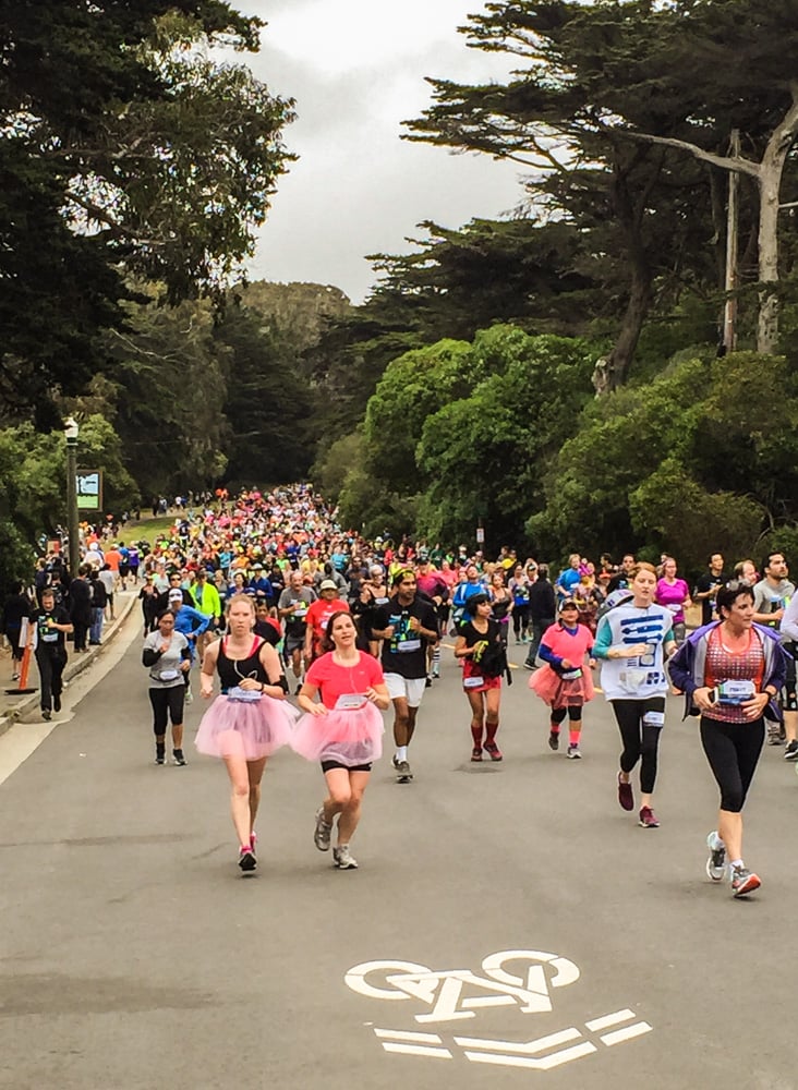 Runners on their way out of Golden Gate Park 