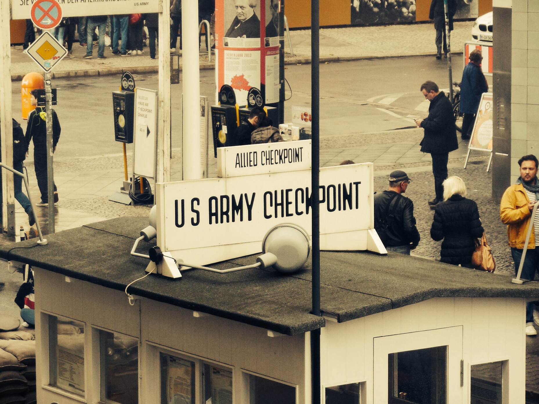 Checkpoint Charlie: Must-see in Berlin
