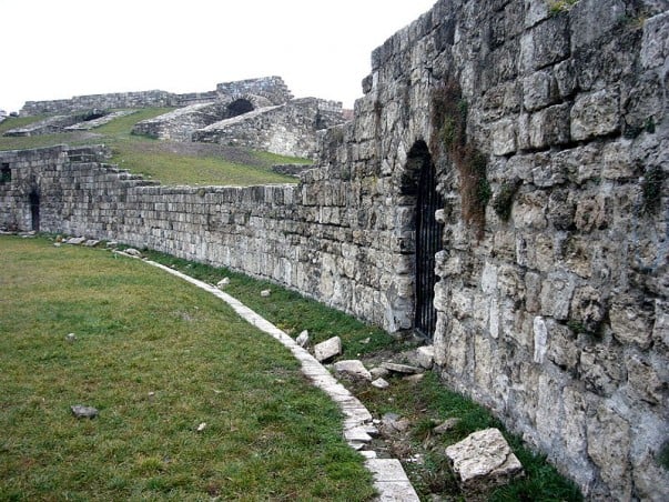 Explore the magnificent ruins of the Roman amphitheatre at Aquincum.