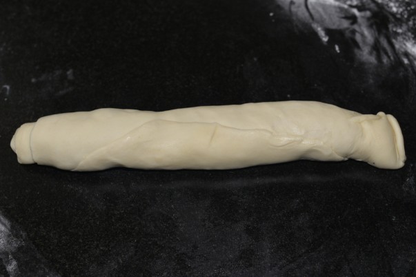 Rolled dough with filling