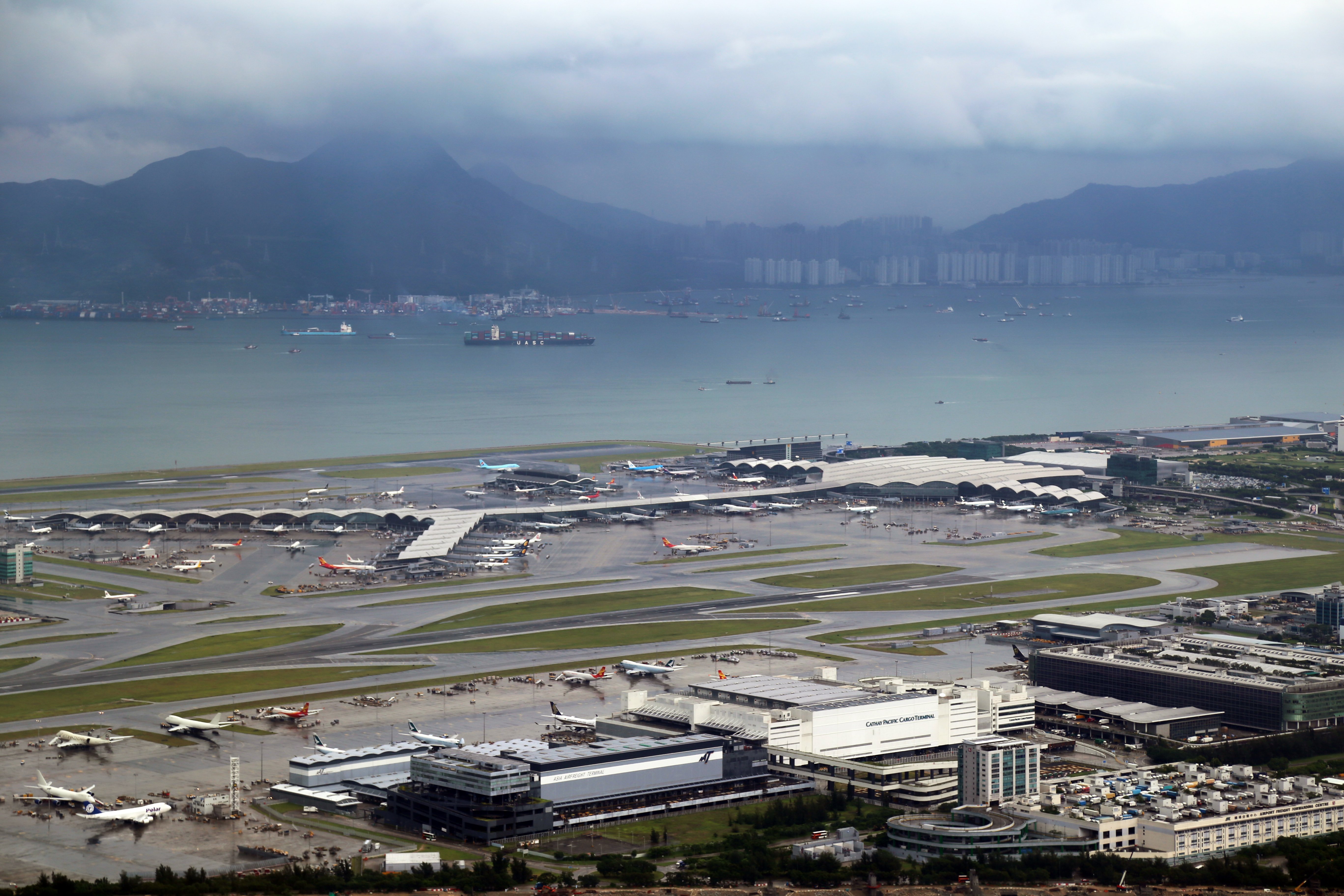 Hong Kong International Airport Gateway To A Vibrant City
