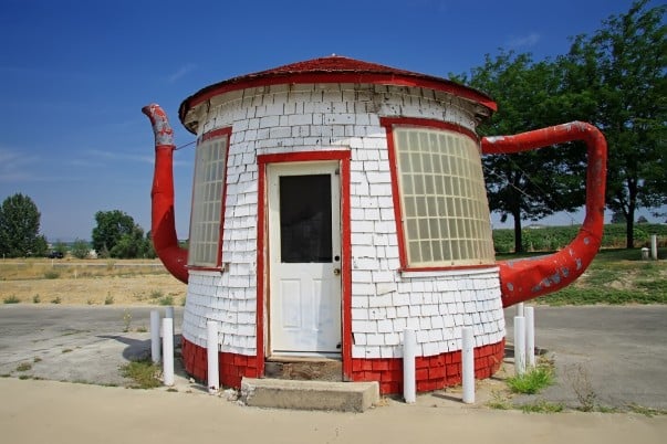 Teapot Dome Service Station in Zillah, Washington.